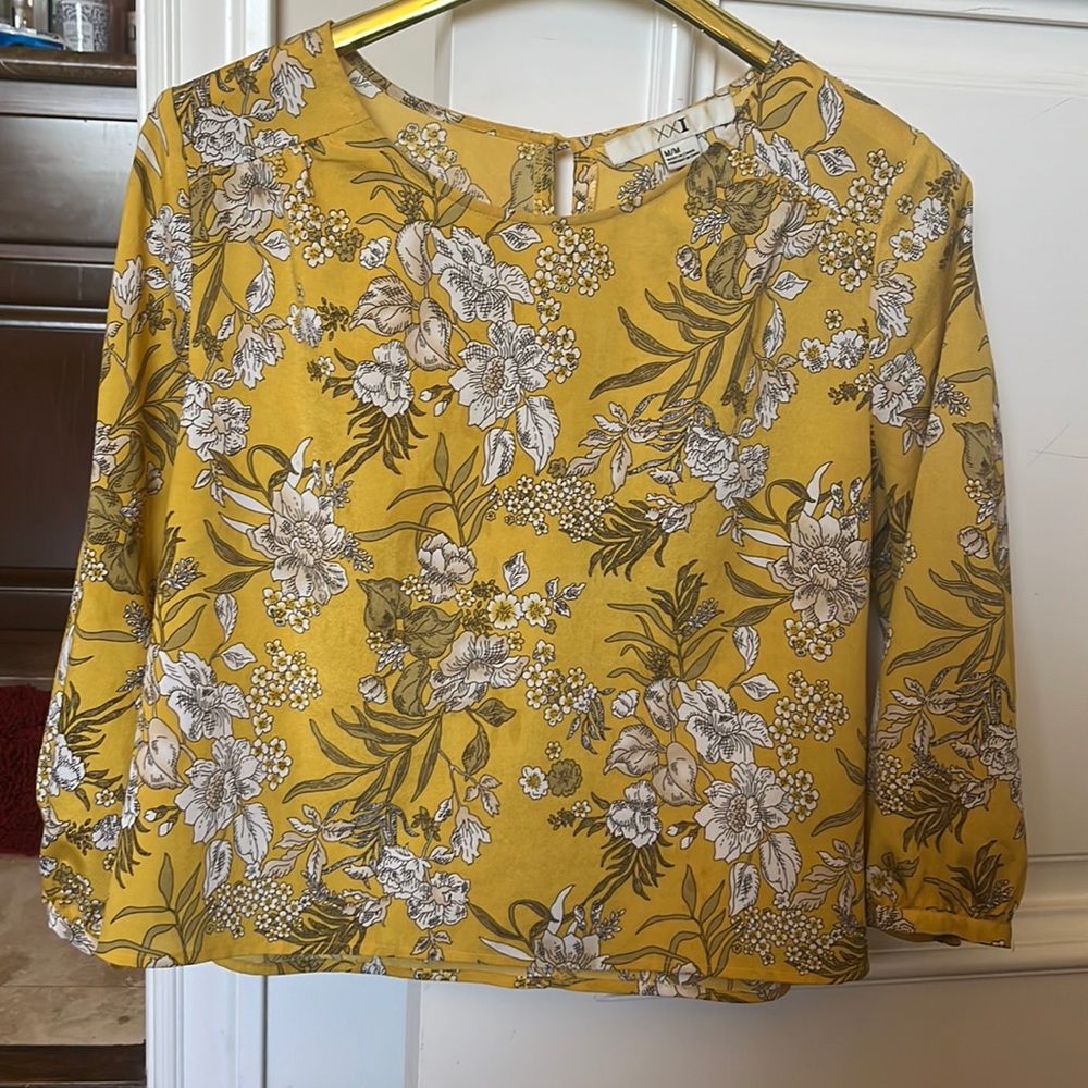 Forever 21 Yellow Printed Top